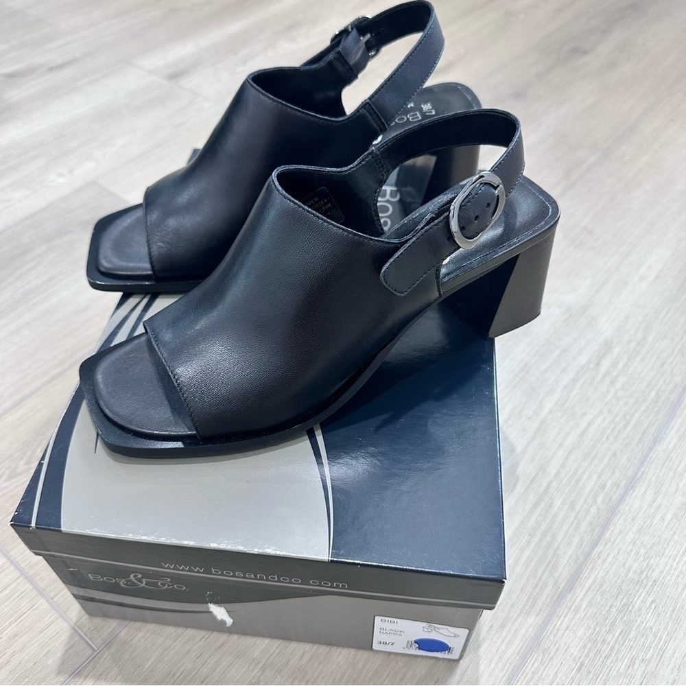 Bos & Co BIBI open toe leather sandals black size 38 US 7